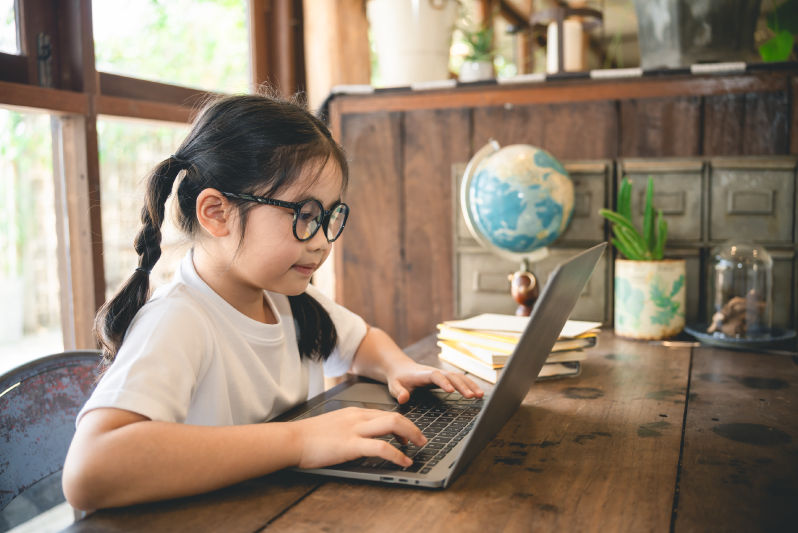 learning support for expat families